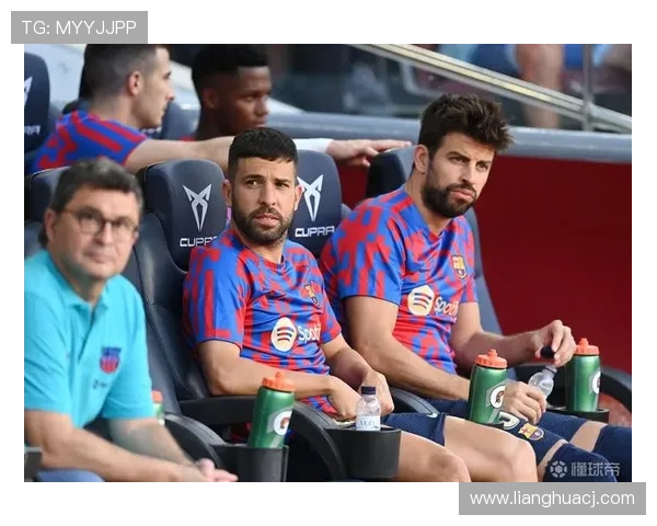 巴尔德与阿尔巴本赛季边路表现对比:年轻新星状态回暖,老将发挥稳定 巴尔德与阿尔巴本赛季边路表现对比:年轻新星状态回暖,老将发挥稳定