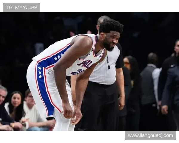 恩比德内线强攻拉开空间 高效篮下得分领先哈登