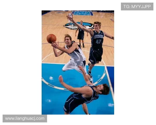 诺维茨基挡拆命中率提升明显 助力球队关键得分爆发